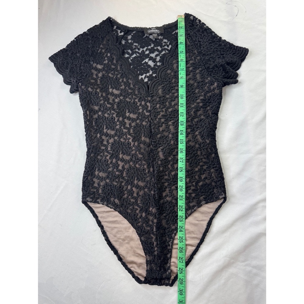 Bebe Addiction Black Lace Bodysuit Short Sleeve V-Neck Tan Lining Large sheer - Picture 4 of 16